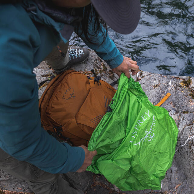 Regntrekk til sekk 10–20 liter Osprey Ultralight HiVis Raincover XS 423