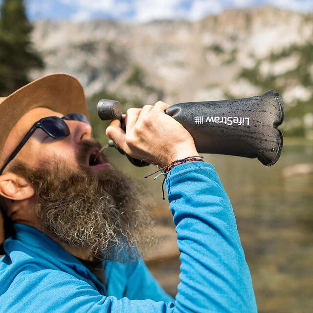 Klemmeflaske med vannrenser Lifestraw Peak Squeeze 1 liter DarkGrey 