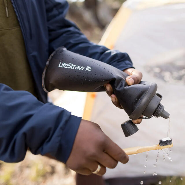 Klemmeflaske med vannrenser Lifestraw Peak Squeeze 1 liter DarkGrey 