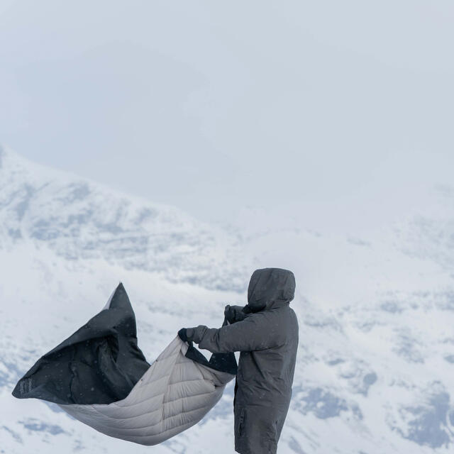 Pledd Houdini x Rumpl Reconnect Blanket