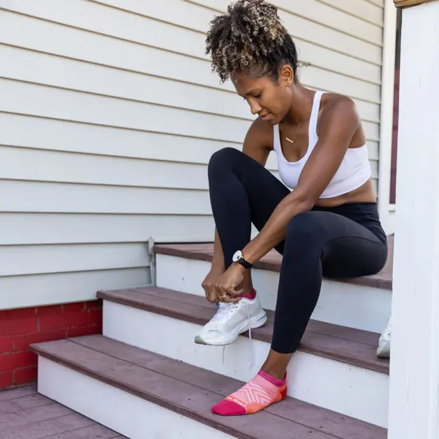 Sokker til dame 35–37,5 Darn Tough Run W S Coral 