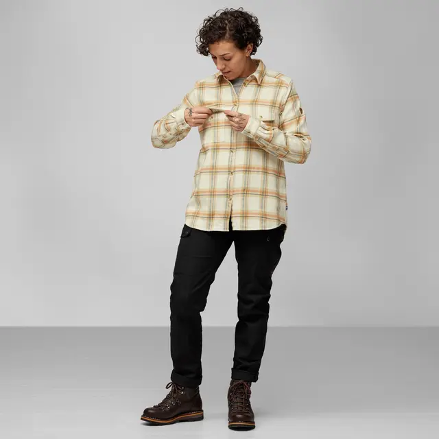 Skjorte til dame XS Fjällräven Övik Heavy Flannel W XS 543-5 