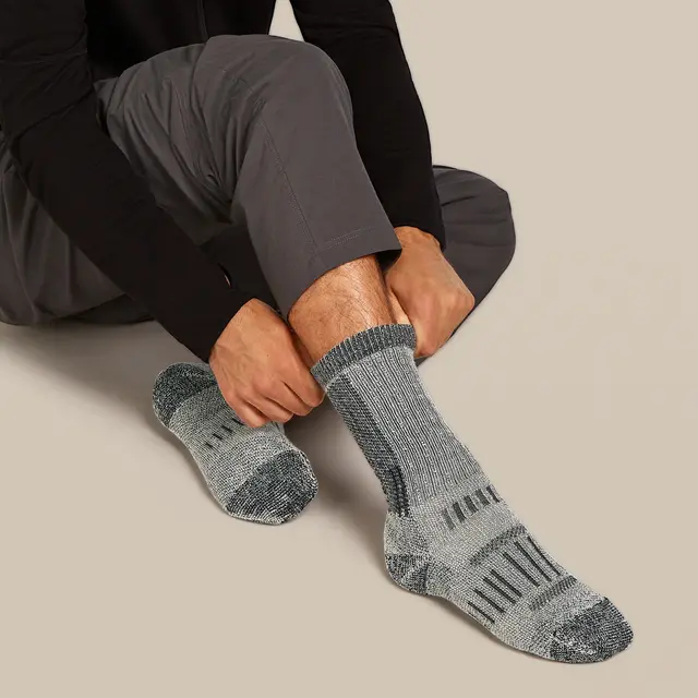 Sokker til herre Icebreaker Mountaineer Mid Calf M A01 