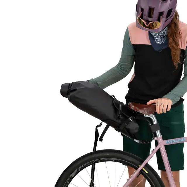 Sykkelveske til sete Osprey Escapist Saddle Bag L 9 550 
