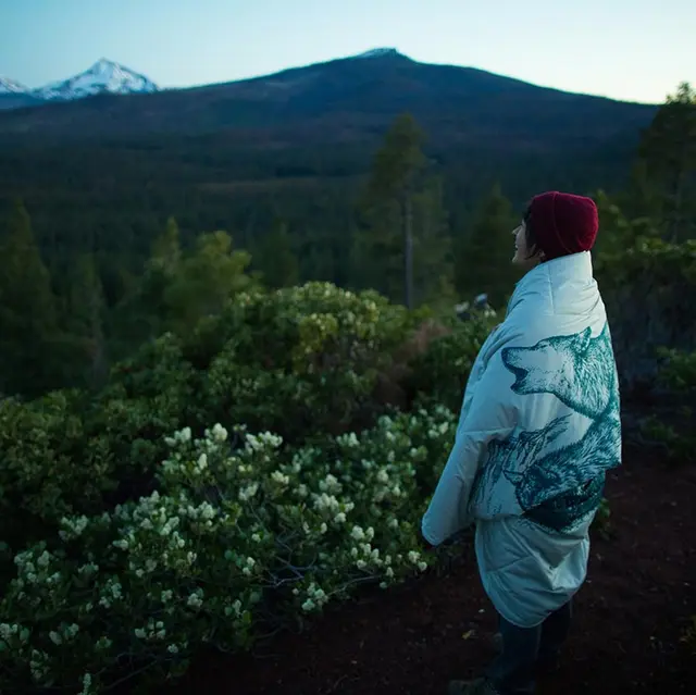 Pledd Thermarest Argo Blanket TomatoRed 